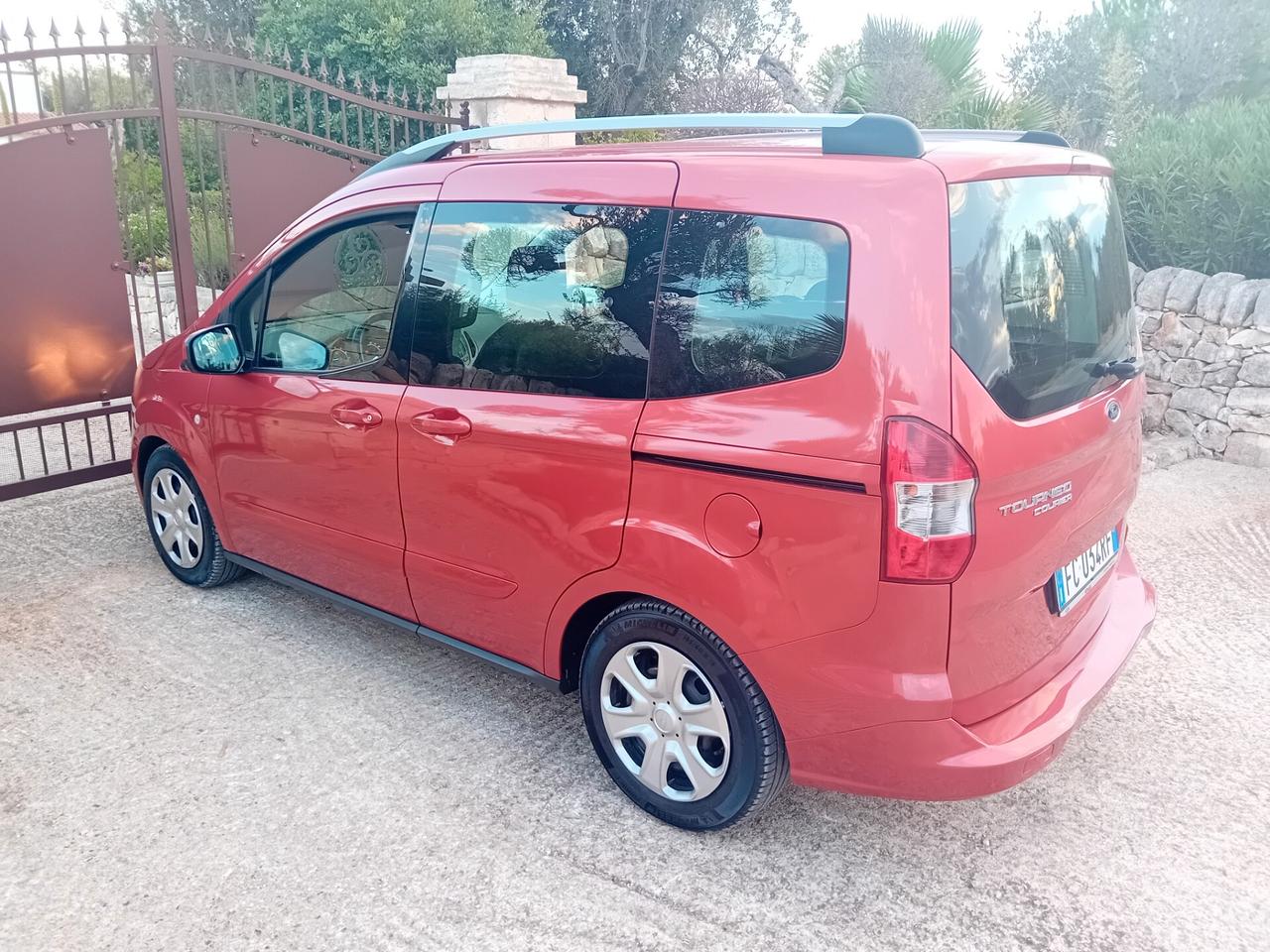 Ford Tourneo Courier 1.0 EcoBoost 100 CV Titanium