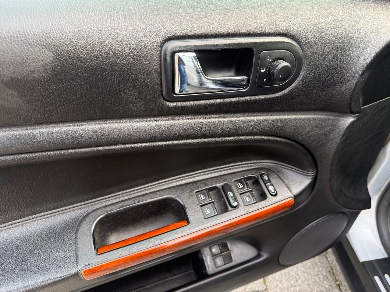 Volkswagen Passat 1.9 TDI/130 CV cat H.line Cambio automatico