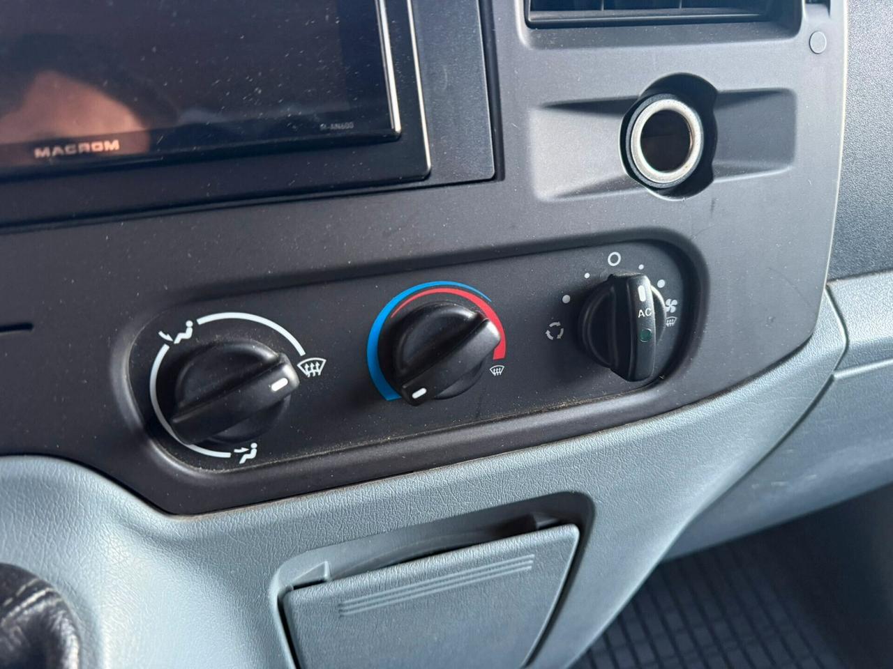 Ford KATAMARANO TRANSIT LIGHT