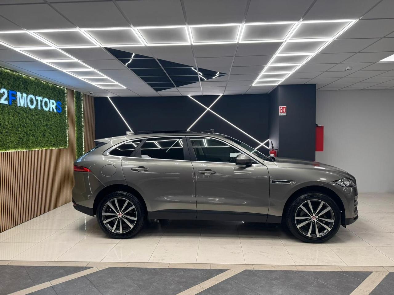 Jaguar F-Pace 3.0 D V6 300 CV AWD aut. Portfolio