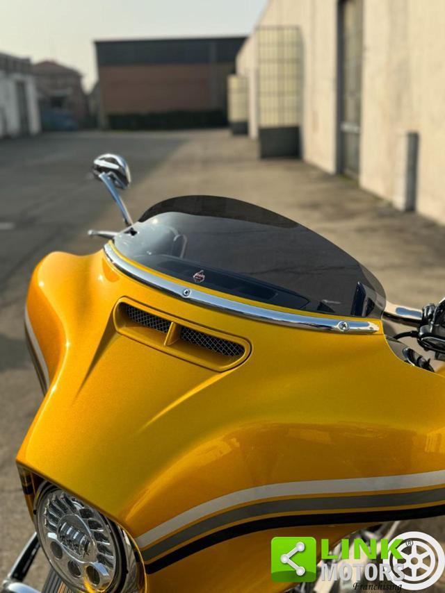 HARLEY-DAVIDSON FLHX Street Glide Special Custom FLHXS