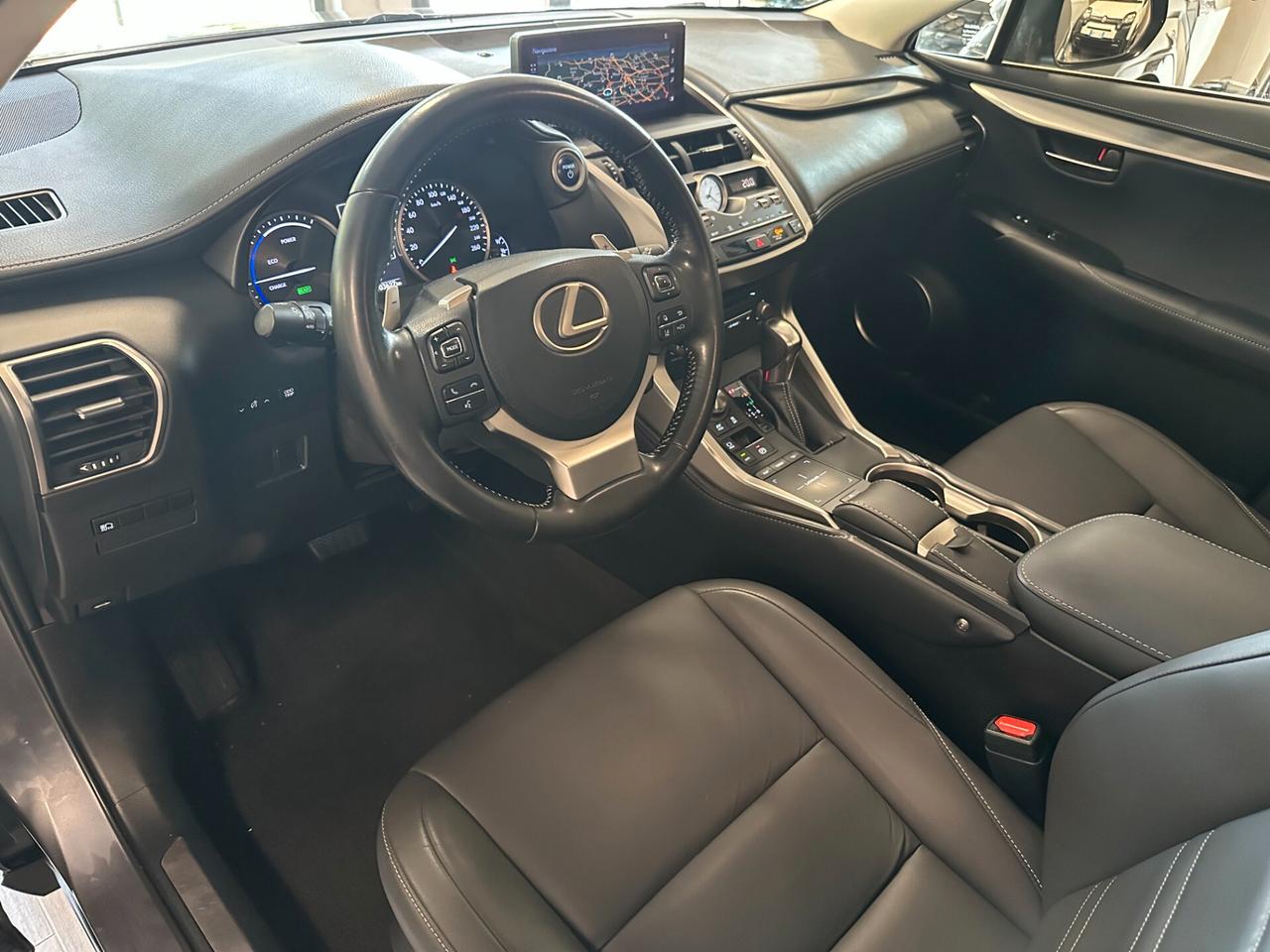 Lexus NX 300h Hybrid Executive 4wd - UnicoPro