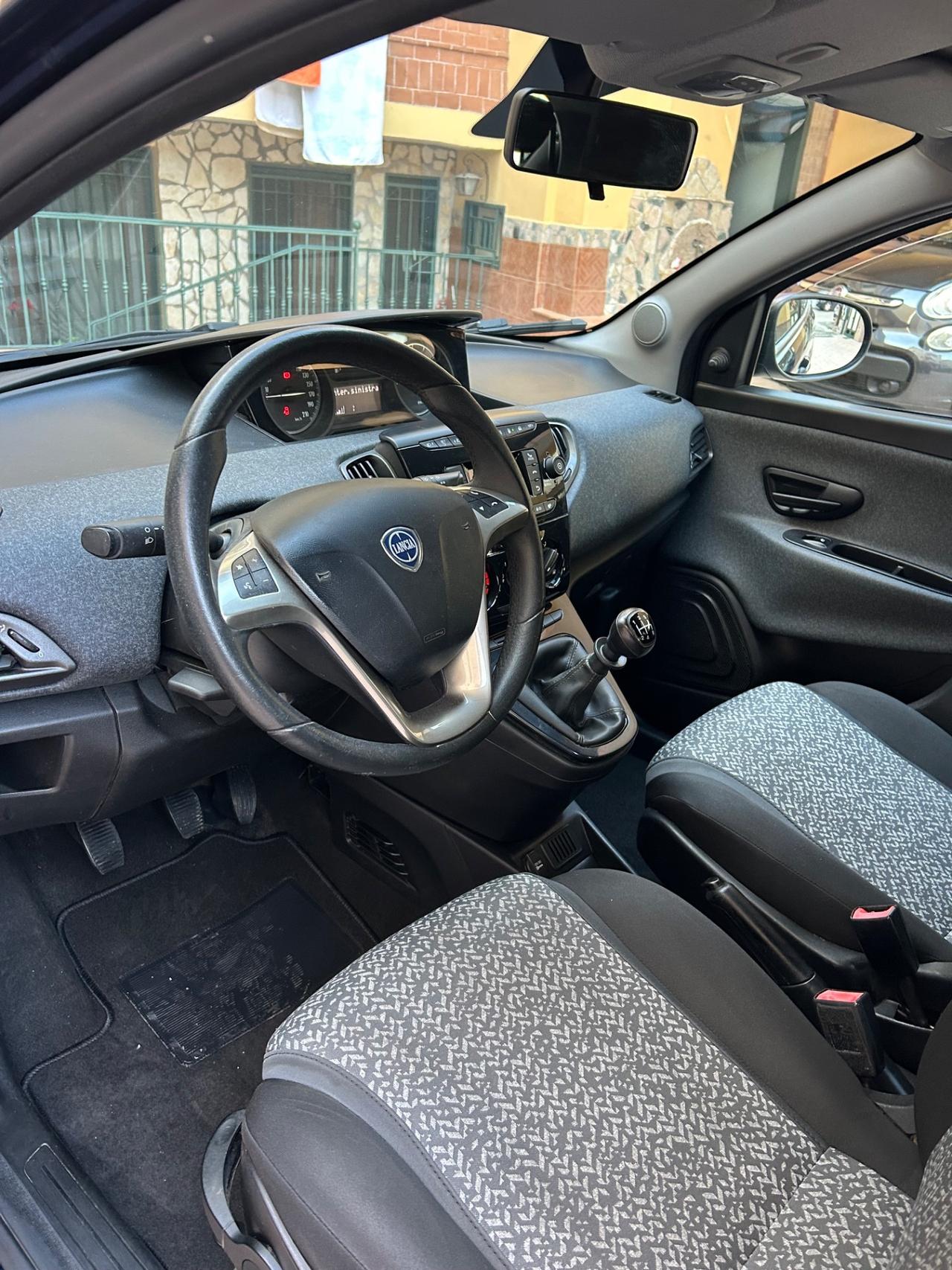 Lancia Ypsilon 1.2 69 CV 5 porte GPL Ecochic Gold 2019