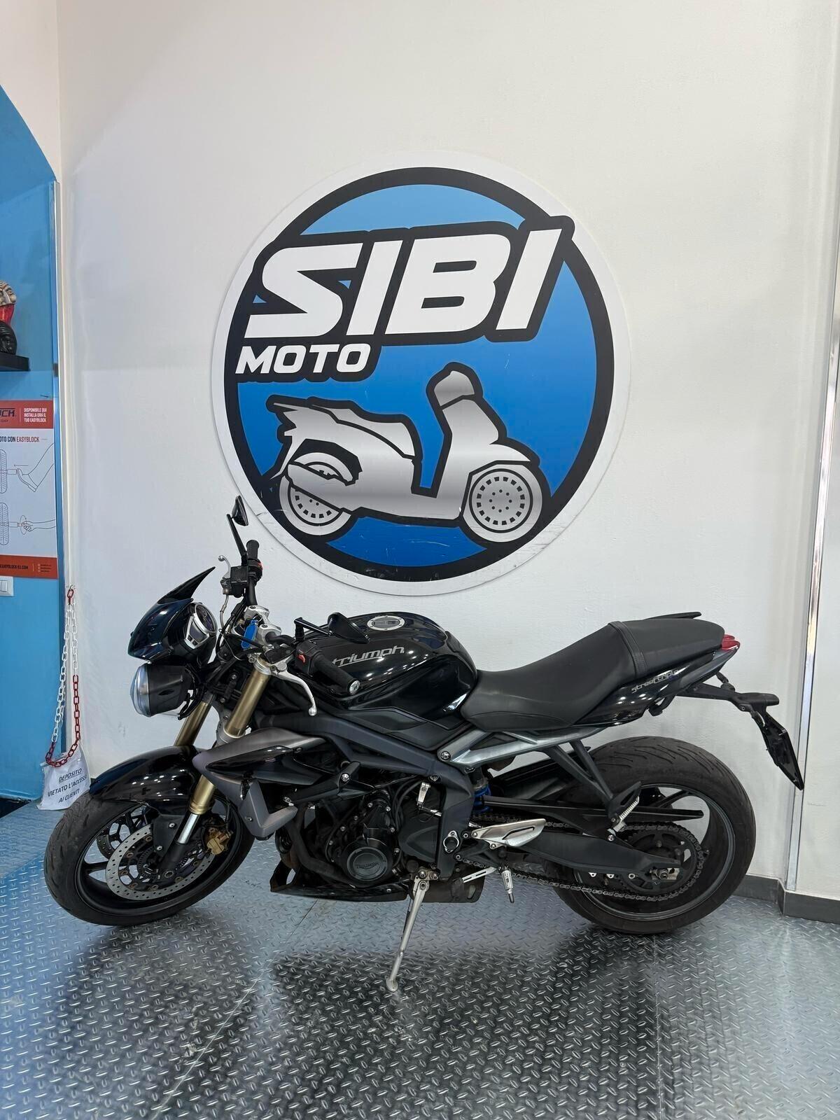 Triumph Street Triple 675
