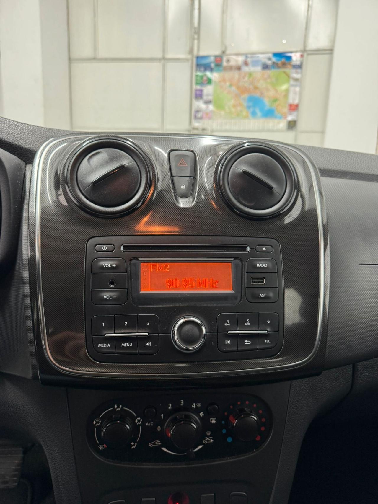 Dacia Sandero 1.0 SCe 12V 75CV Lauréate