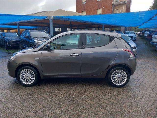 LANCIA Ypsilon 1.2 69 CV 5 porte Gold