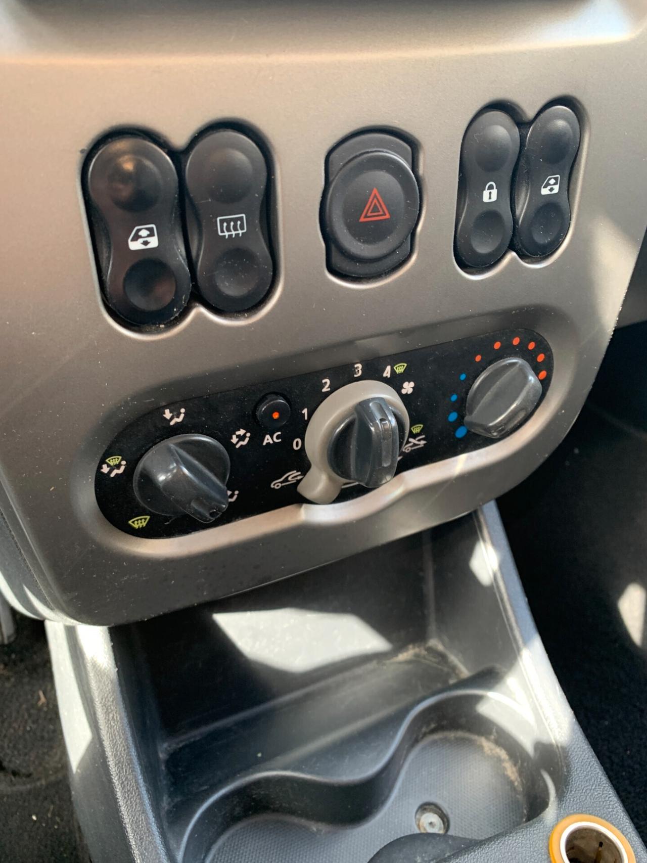 Dacia Sandero 1.4 GPL Laureate