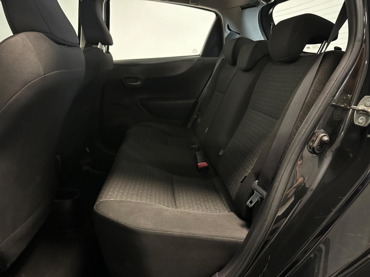 TOYOTA YARIS 1.0 NEOPATENTATI 69CV GARANZIA UNIPRO