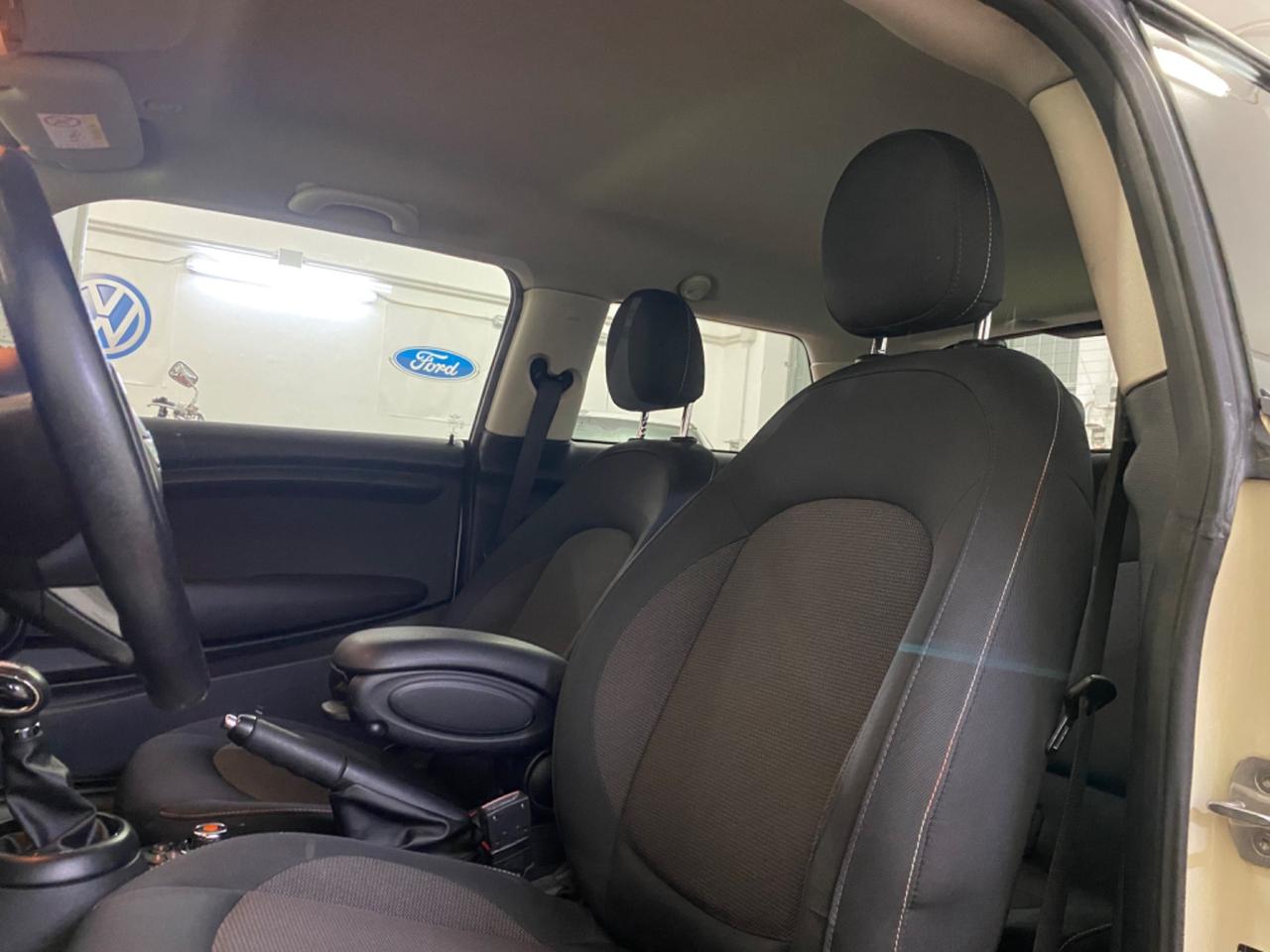 Mini Cooper D 1.5 Aut. 116cv Neopatentati