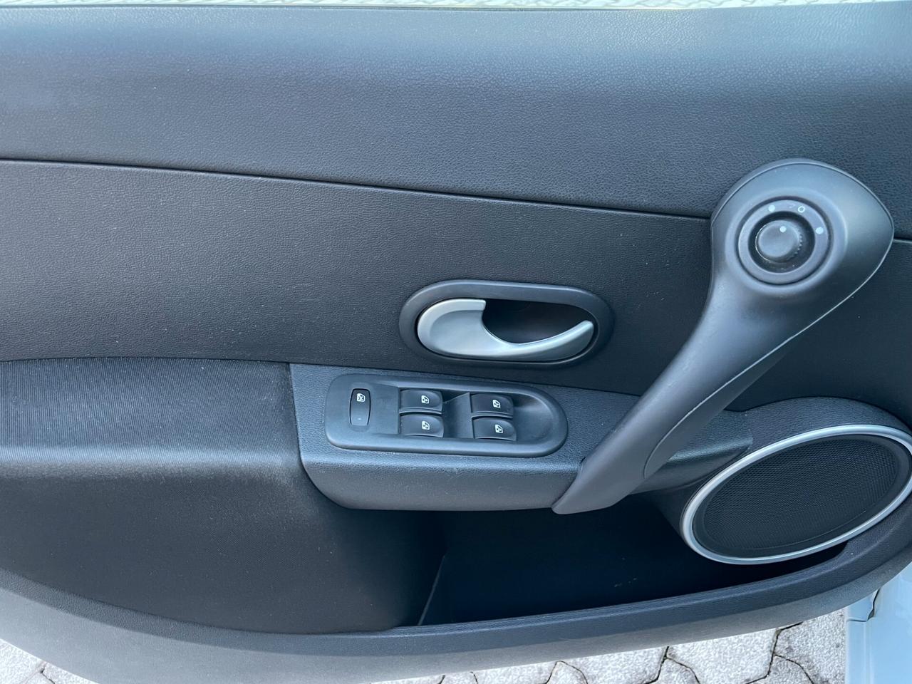 Renault Clio 1.2 16V 5 porte 20th Anniversario