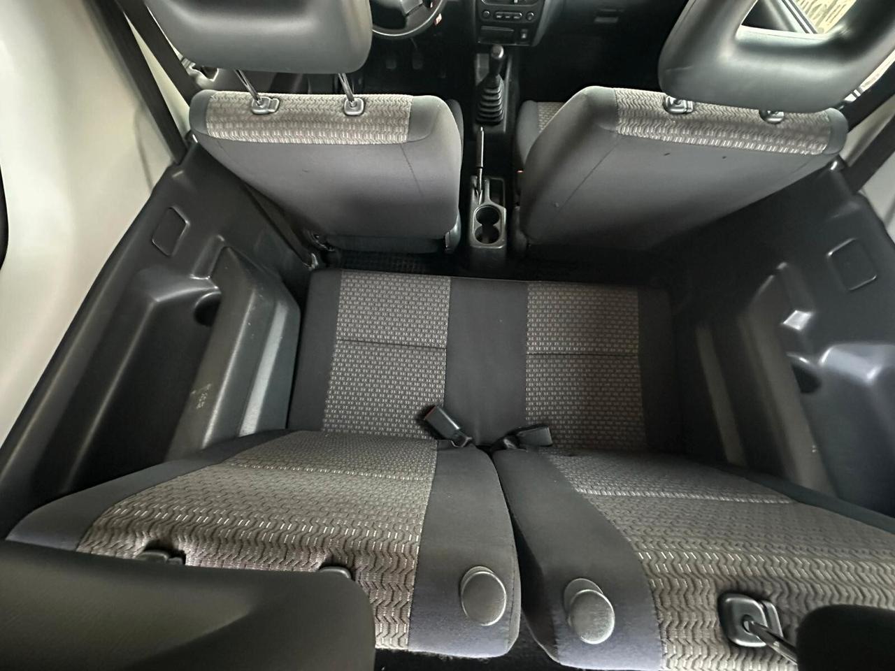 Suzuki Jimny 1.3i 16V cat 4WD JLX