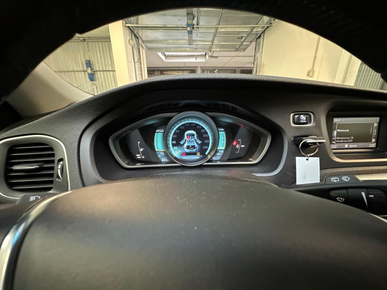 Volvo V40 D2 1.6 diesel (anche per neopatentati)