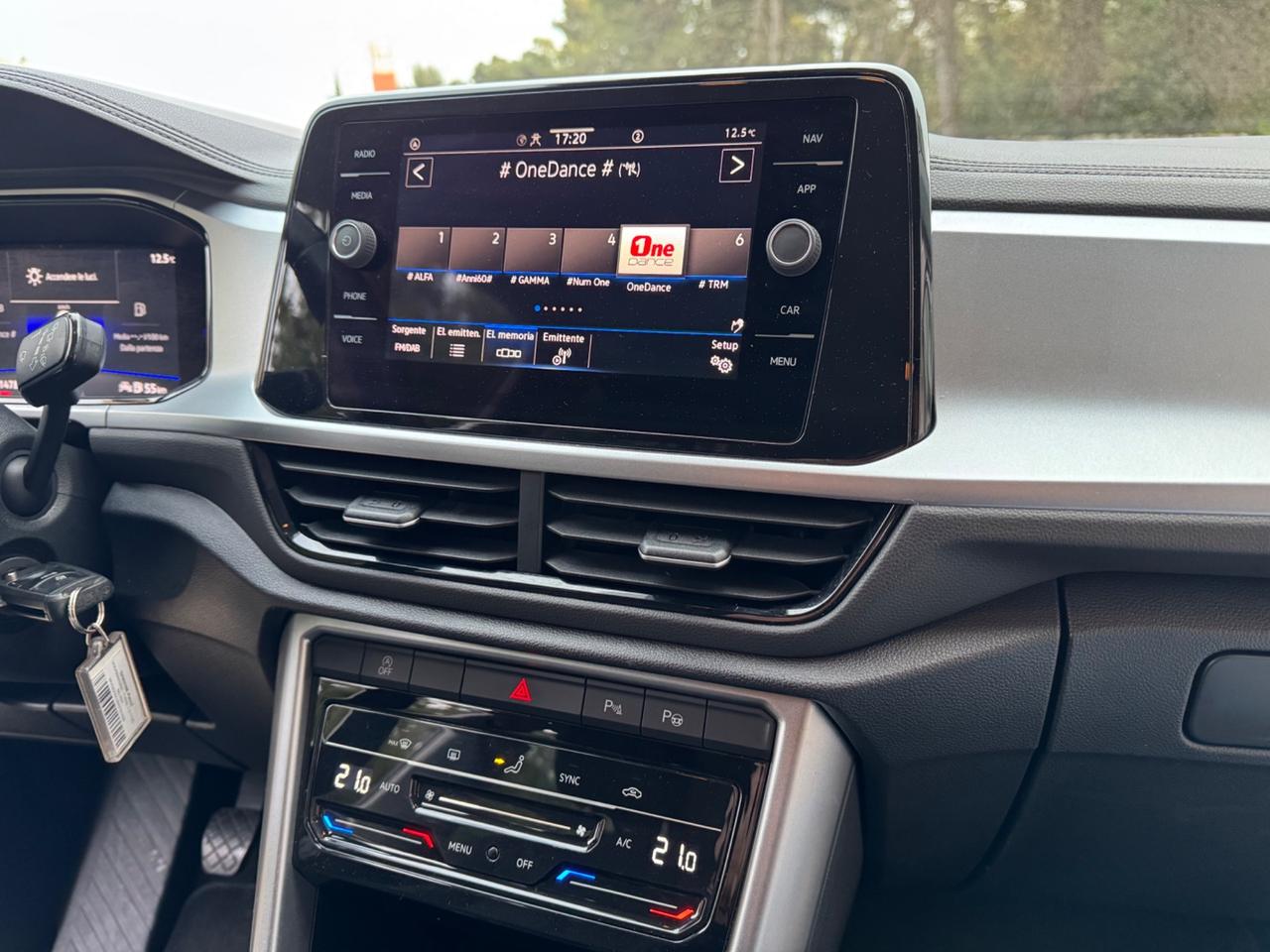 Vw T-Roc 1.0 TSI - FARI LED - CERCHI 17 - 2022