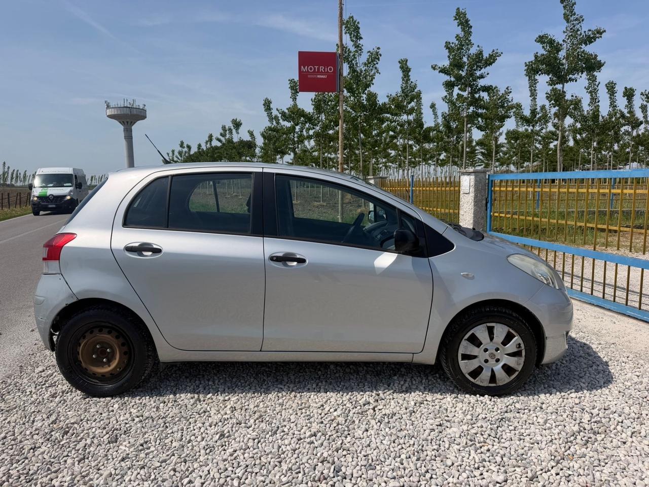 Toyota Yaris 1.0 5 porte Now GPL