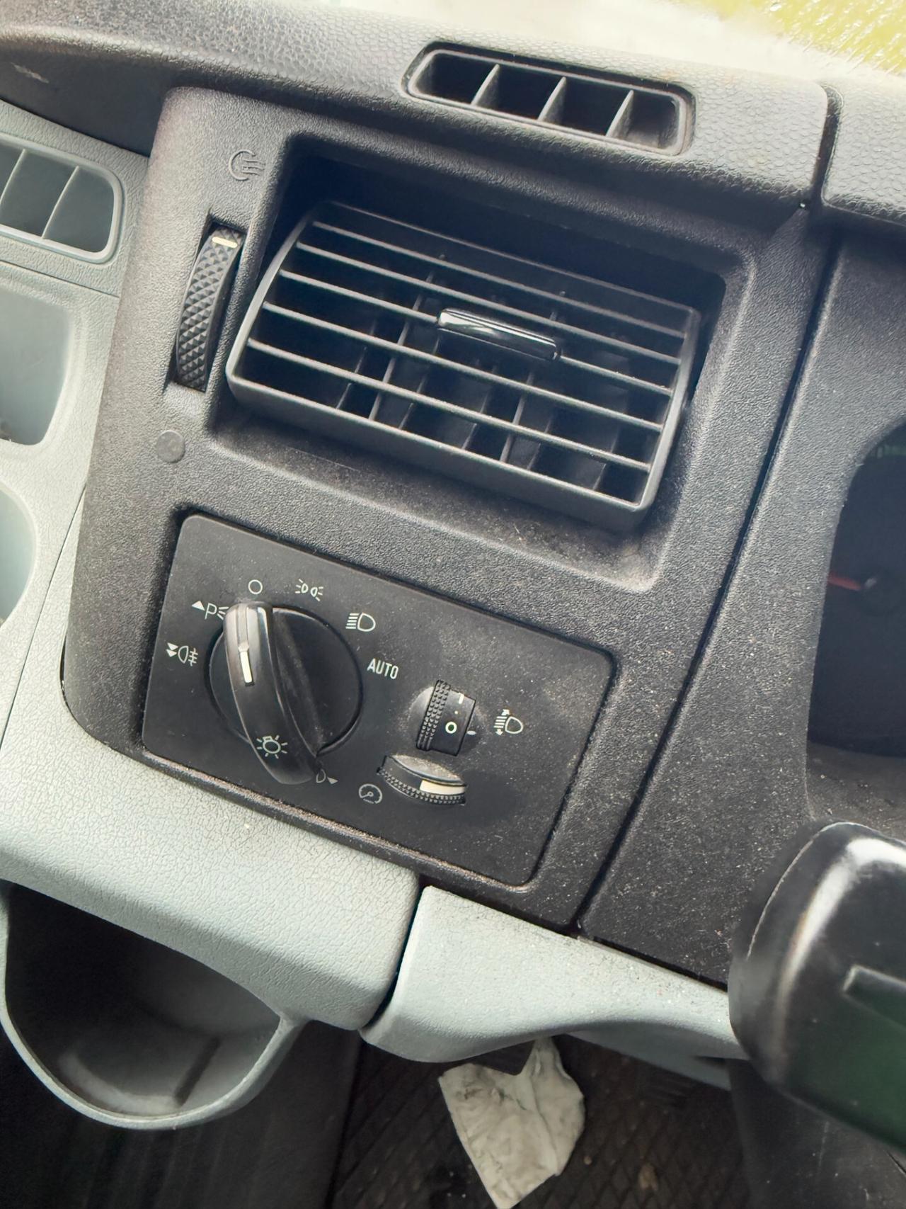 Ford Transit 2.2/9 POSTI/2006