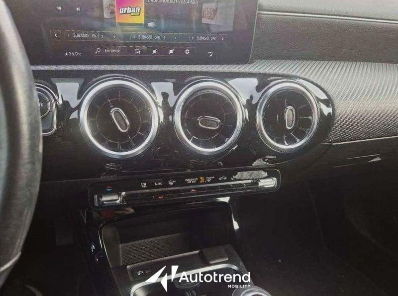 Mercedes-Benz Classe A 180 d 116 CV NAVI LED Business Extra