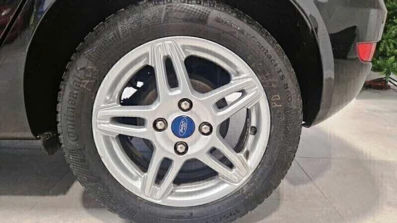 Ford Fiesta 1.5 TDCi 75 CV Titanium