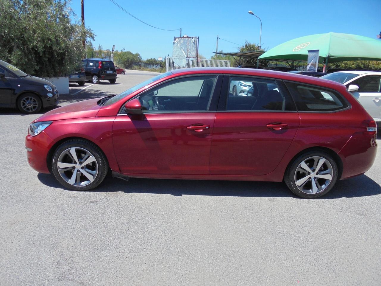 Peugeot 308 BlueHDi 120 S&S SW Allure