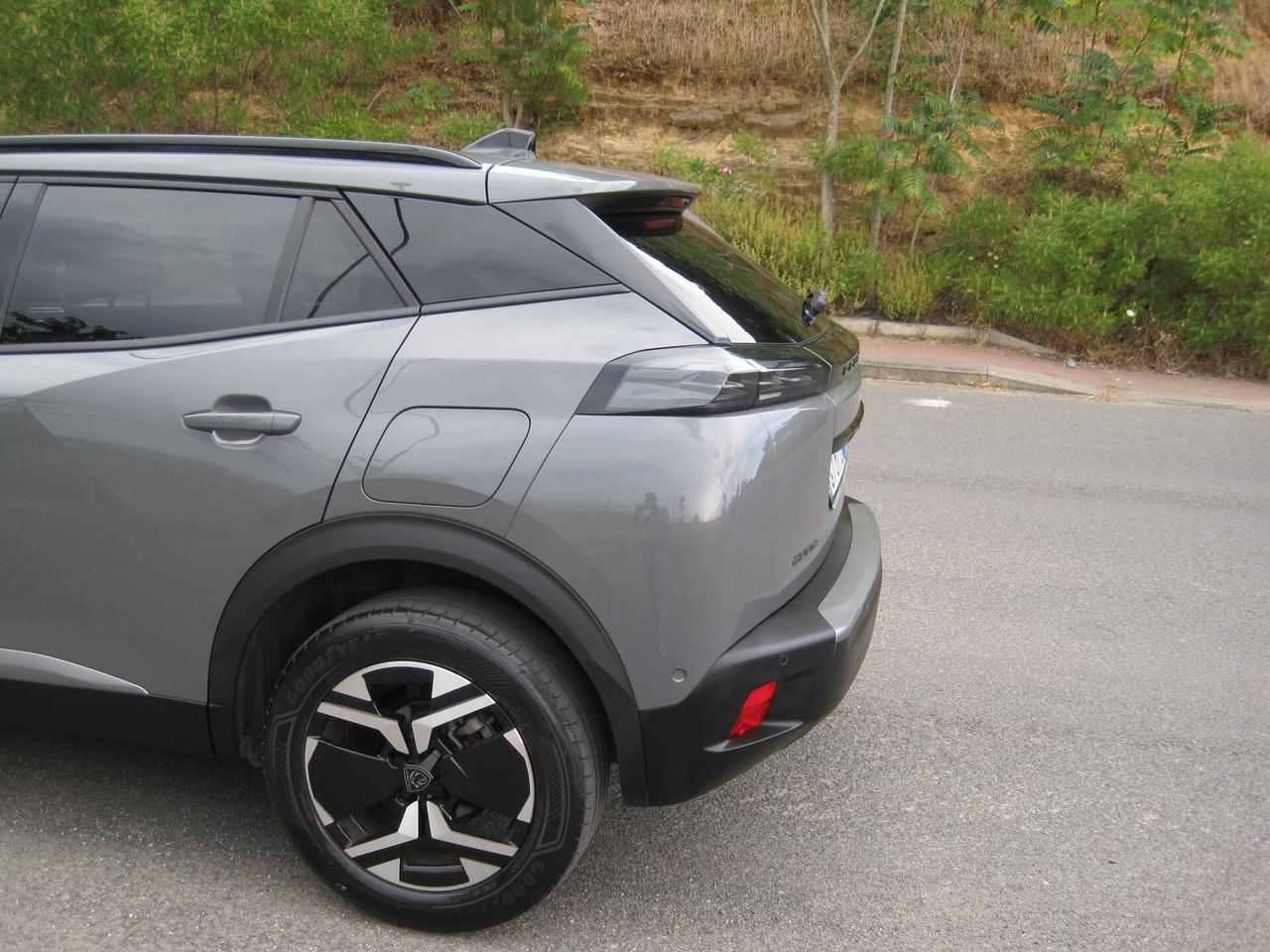 Peugeot 2008 PureTech 100 S&S Allure