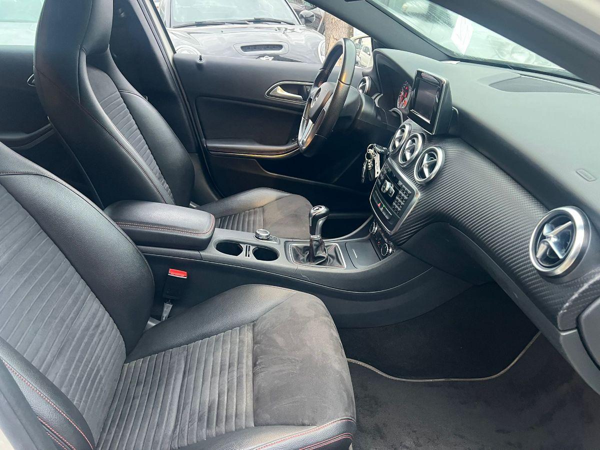 MERCEDES - Classe A - A 180 CDI Dark Night Edition