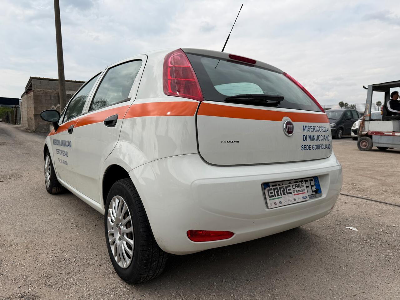 FIAT PUNTO ANNO 2017 1.3 MJT 95 CV *SINISTRATA