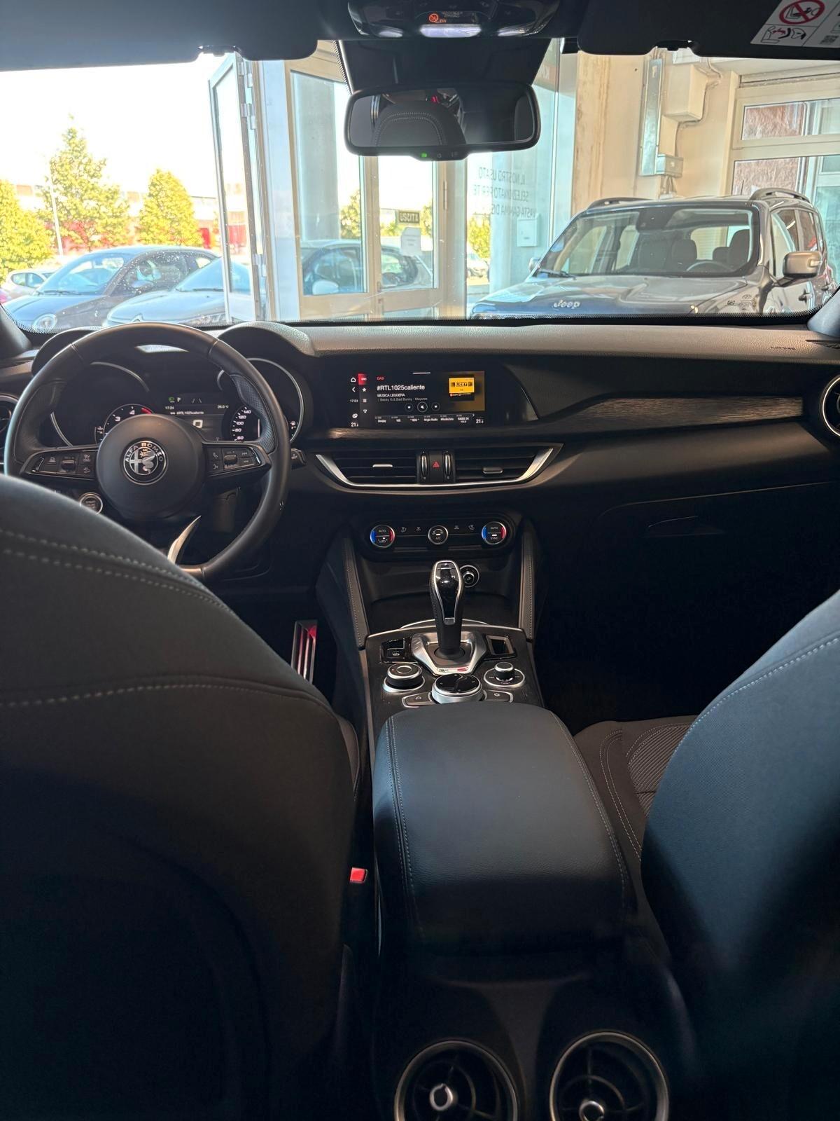 Alfa Romeo Stelvio 2.2 Turbodiesel 160 CV AT8 RWD Super Business