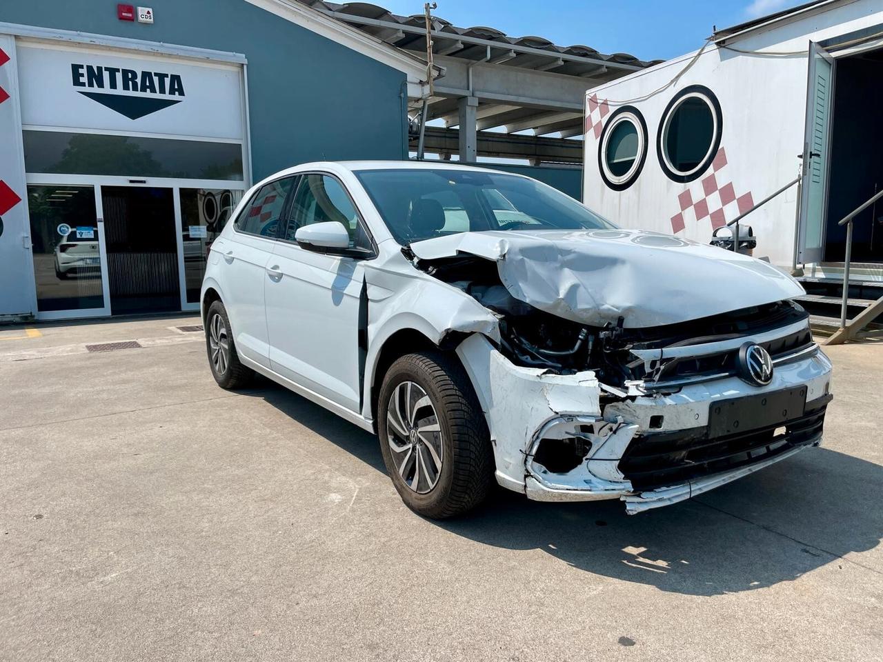 Volkswagen Polo 1.0 TSI Style - 2025 ***SINISTRATA VA IN MOTO***