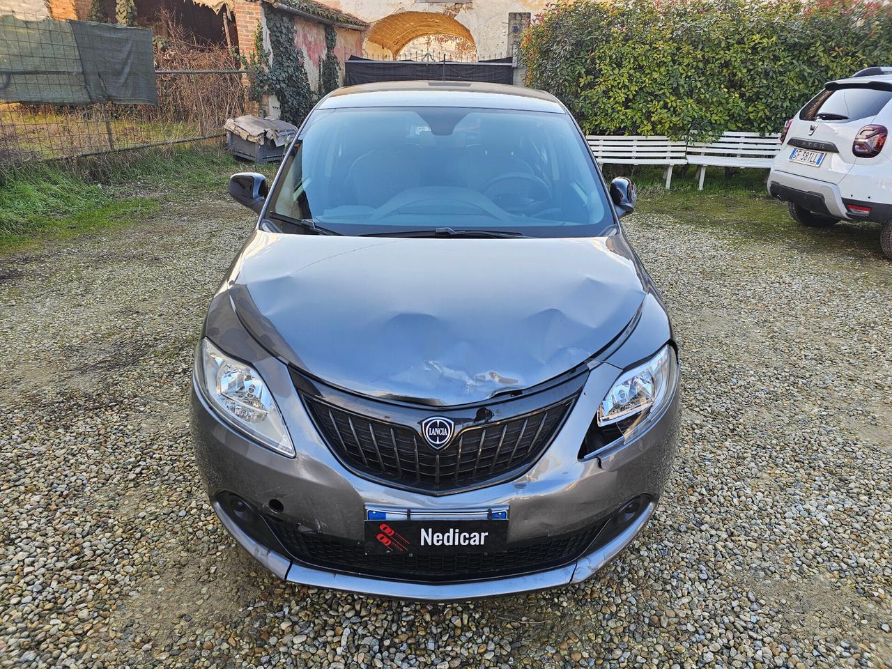 Lancia Ypsilon 1.0 S&S Hybrid Silver