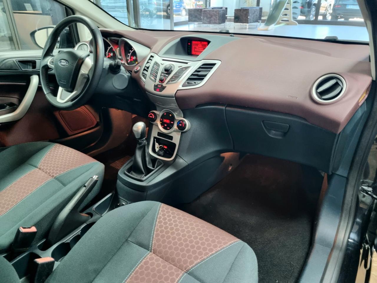 FORD FIESTA 1.2 BENZINA 82CV 3p. TITANIUM NEOPATENTATI