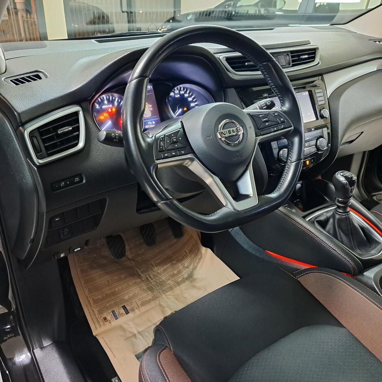 Nissan Qashqai 1.3 DIG-T 140 CV Business