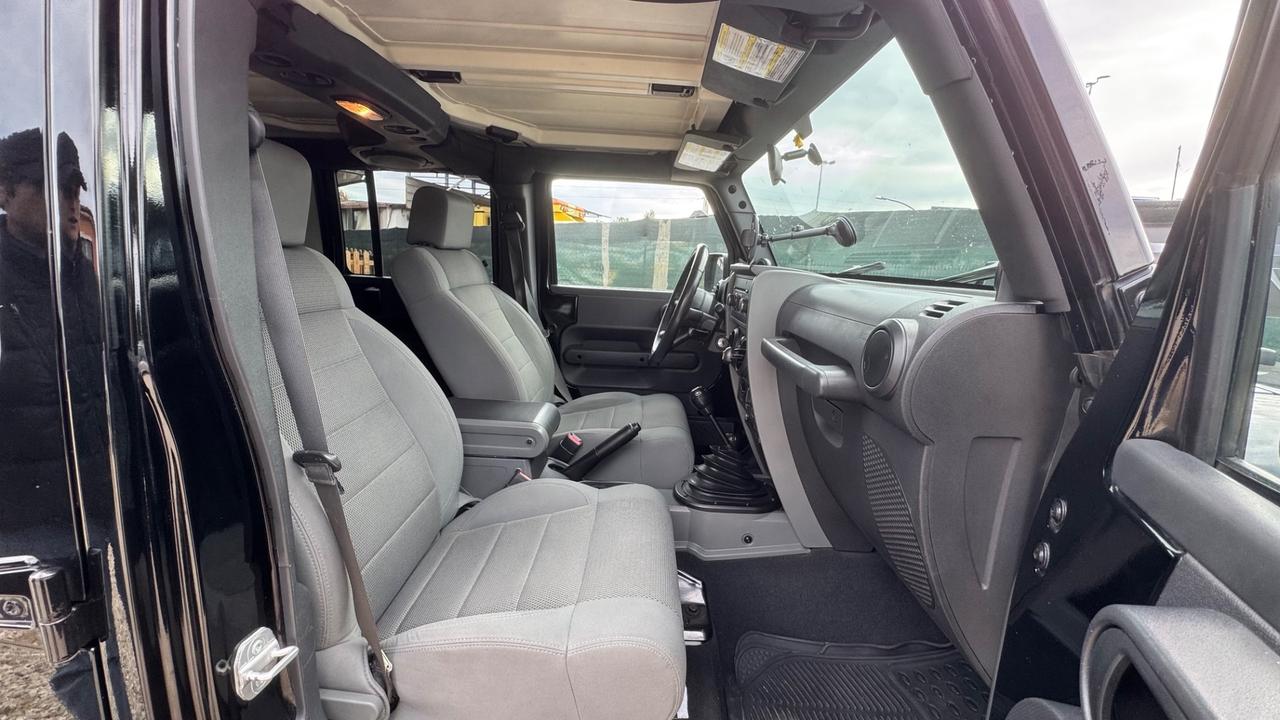 Jeep Wrangler Unlimited 2.8 CRD PASSO LUNGO