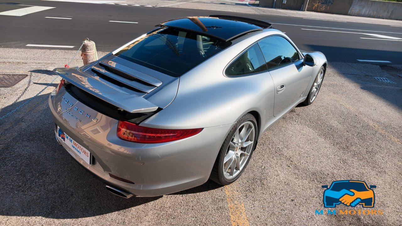Porsche 911 Coupe 3.4 Carrera 4