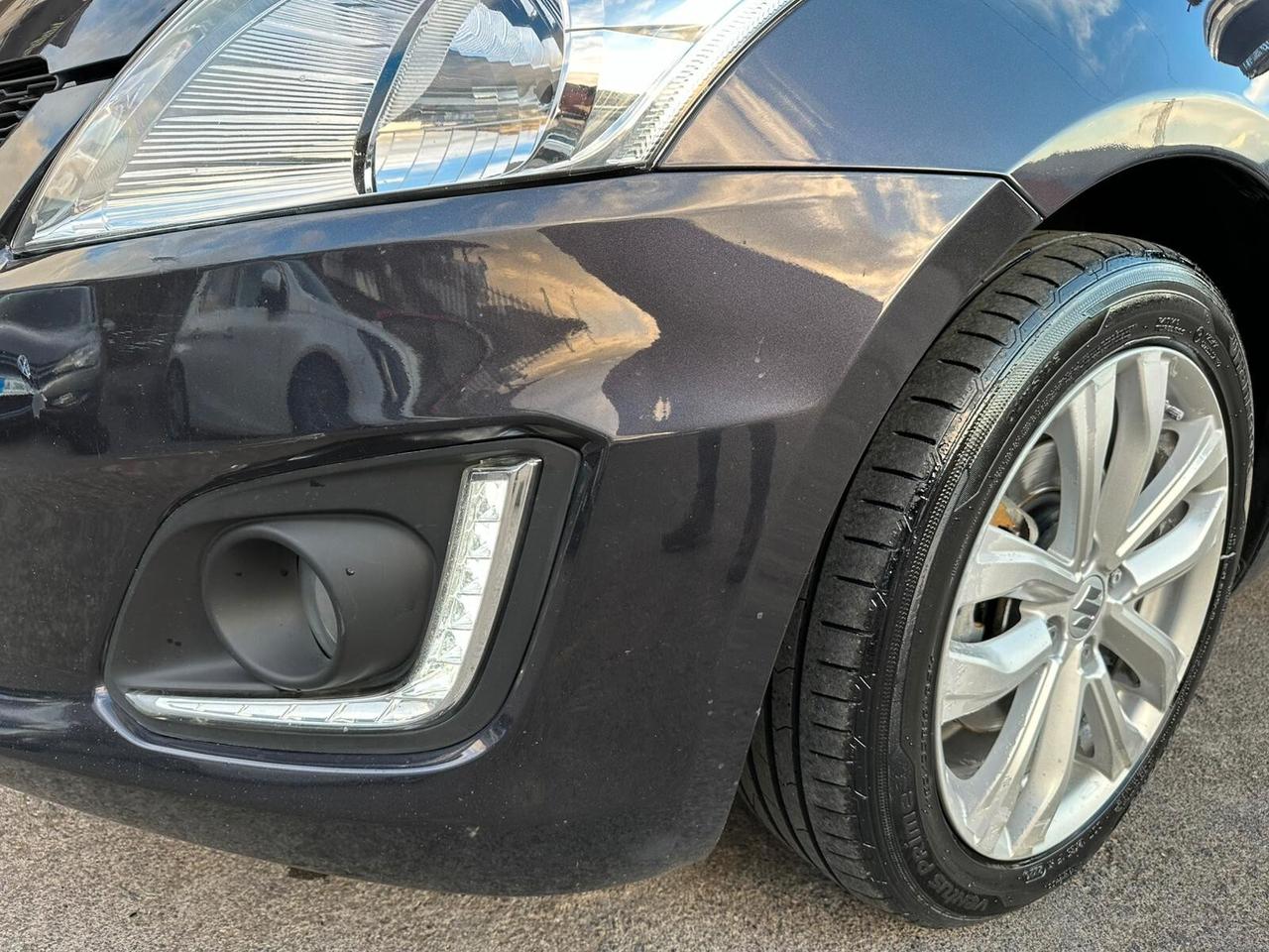 Suzuki Swift 1.3 DDiS 5 porte B-Top Bi-Color