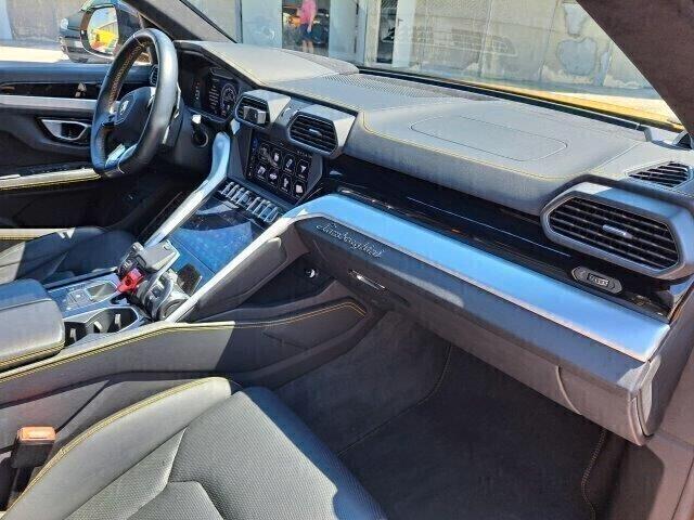 LAMBORGHINI URUS 4.0 V8 BI-TURBO “FULL OPTIONAL”