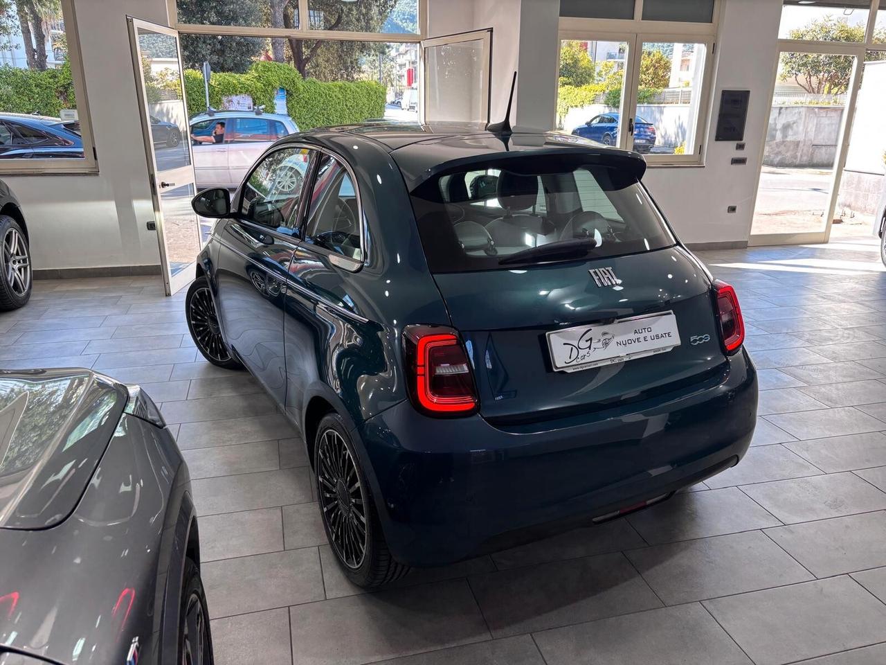 FIAT 500E "LA PRIMA" 42KWH TETTO-NAVI