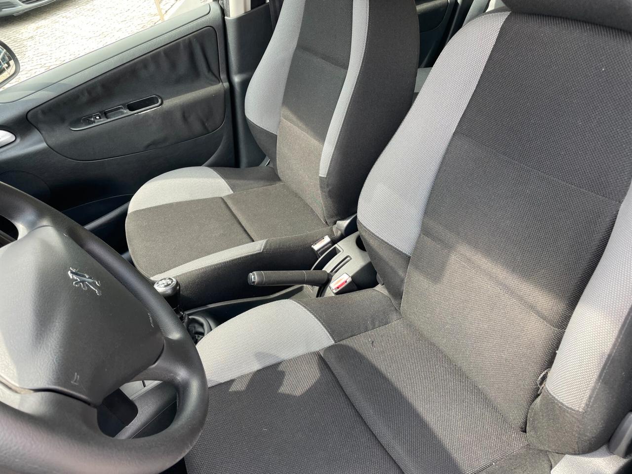 Peugeot 207 5p 1.4 16v XS IDONEA NEOPATENTATI