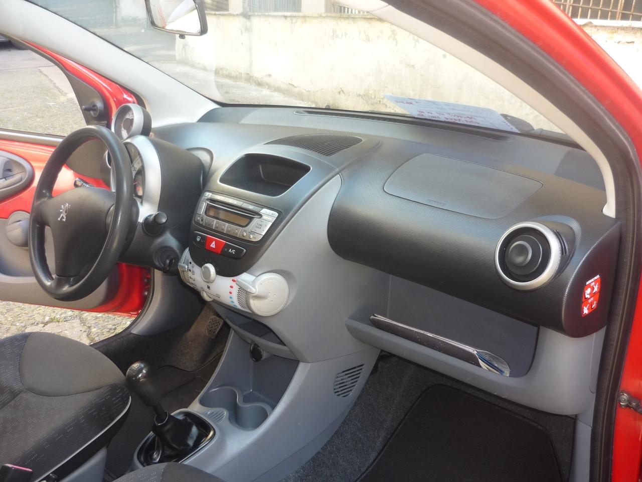 Peugeot 107 1.0 68CV 5p. Plaisir