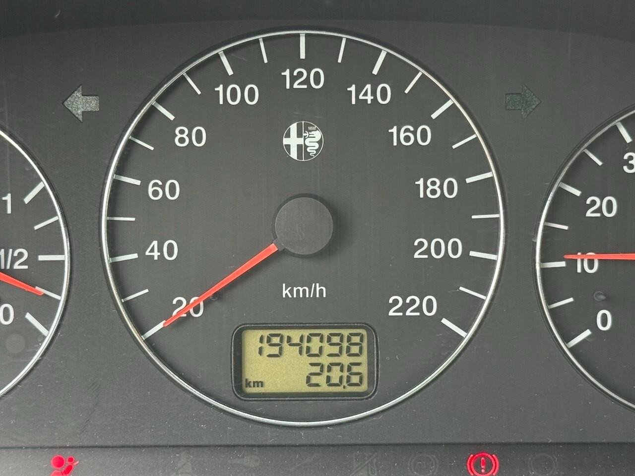 Alfa Romeo 146 1.6i 16V Twin Spark cat L