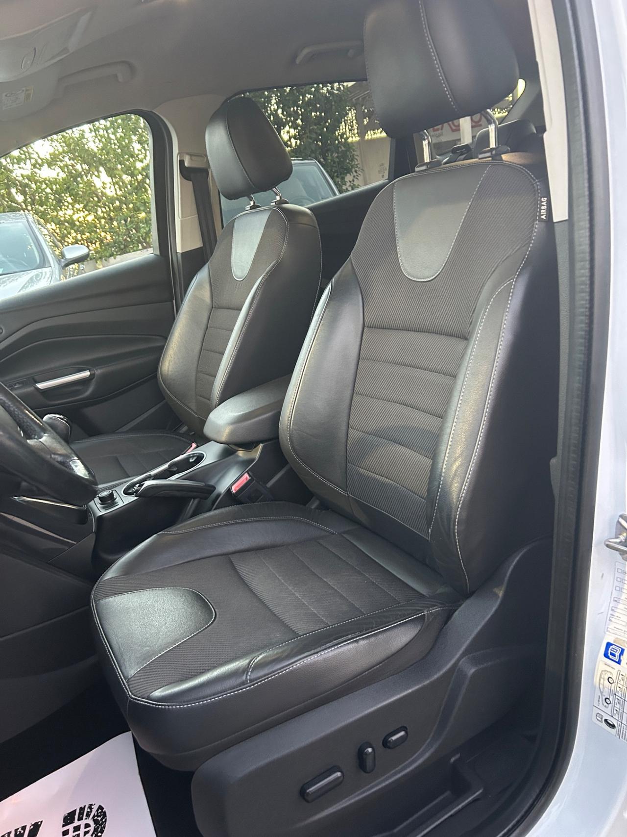 Ford Kuga 2.0 TDCI 120 CV S&S 2WD Titanium