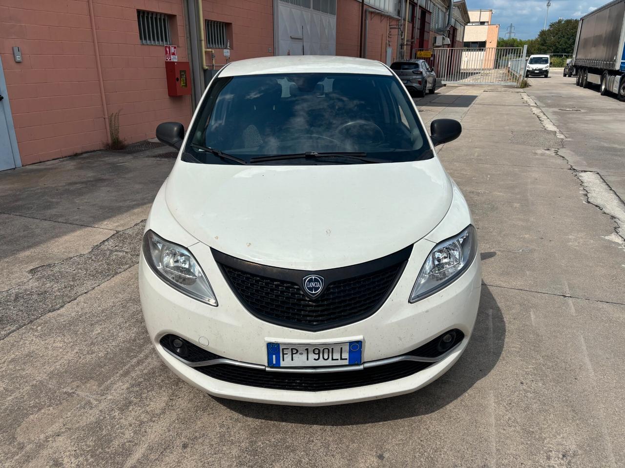 Lancia Ypsilon 1.2 69 CV 5 porte GPL Ecochic Gold