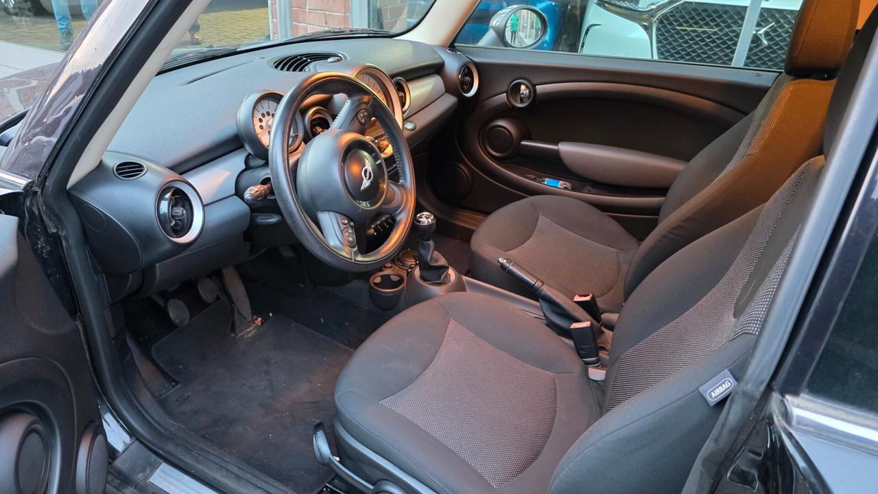 Mini 1.6 16V One (55kW)