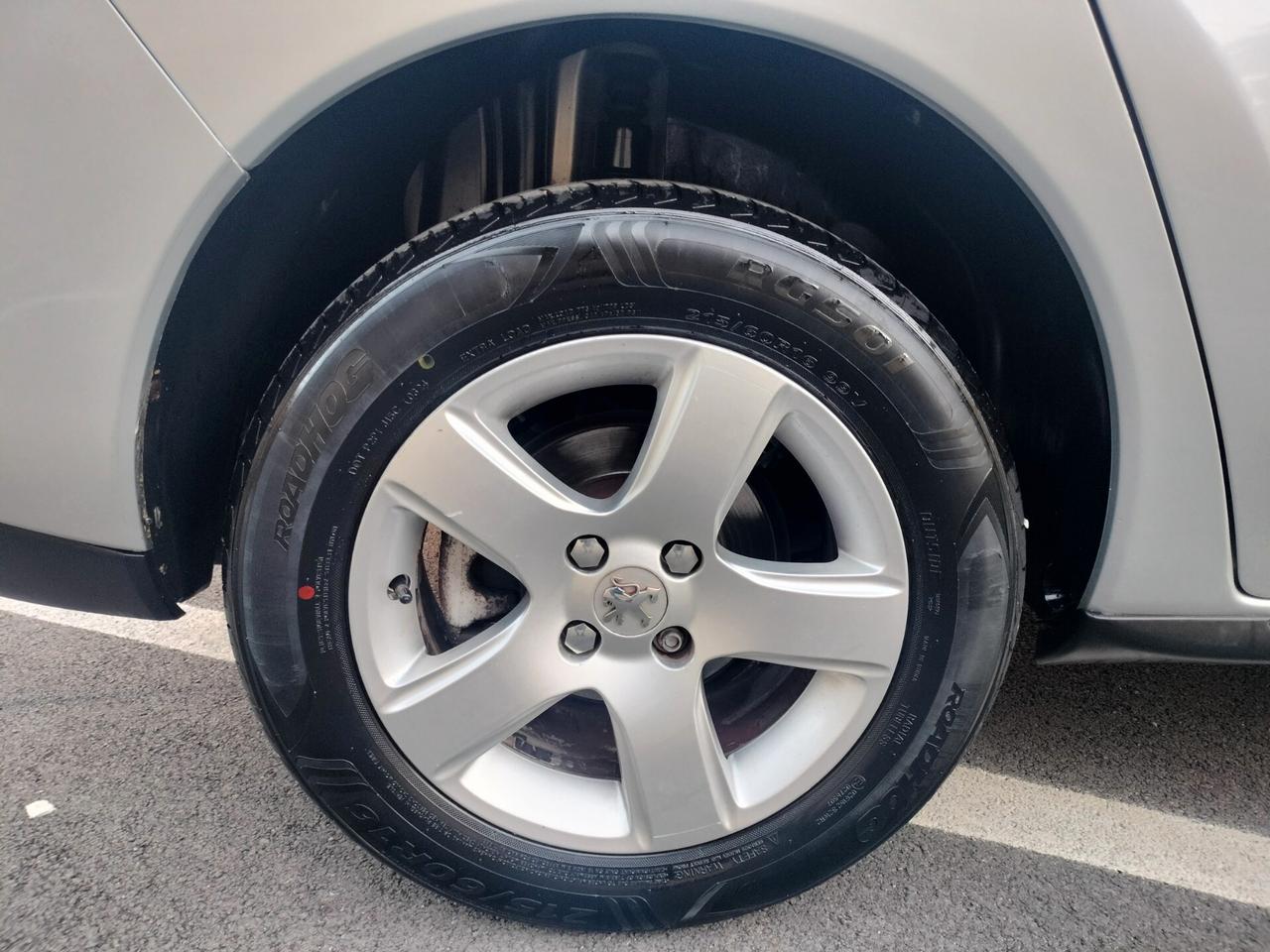 Peugeot 3008 1.6 HDi 110CV cambio robotizzato Outdoor