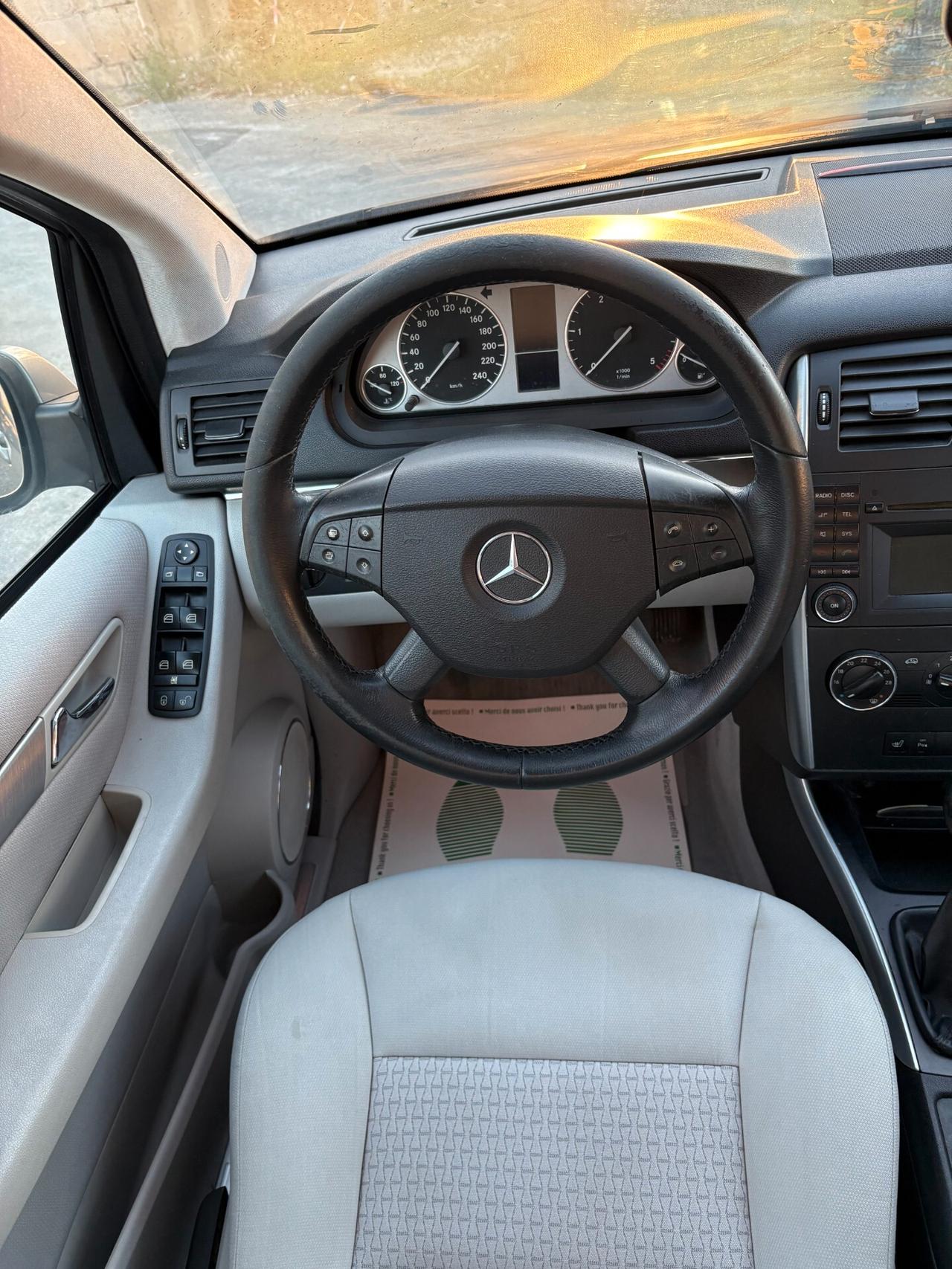 Mercedes-benz B 200 CDI