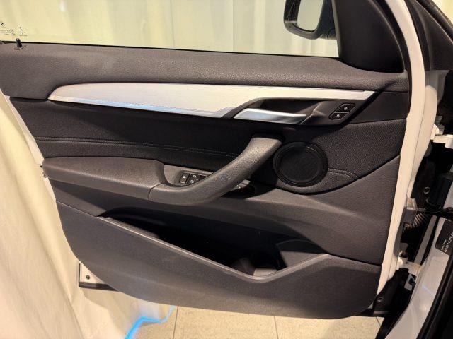 BMW X1 sDrive18d Sport Line Navi Bluetooth Radio