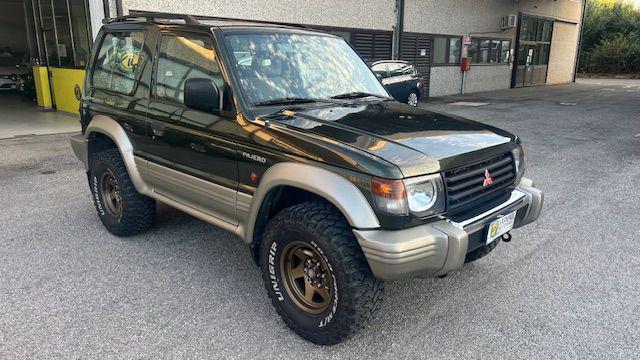 MITSUBISHI Pajero 2.5 TDI Metal-top SS GLS Exec.