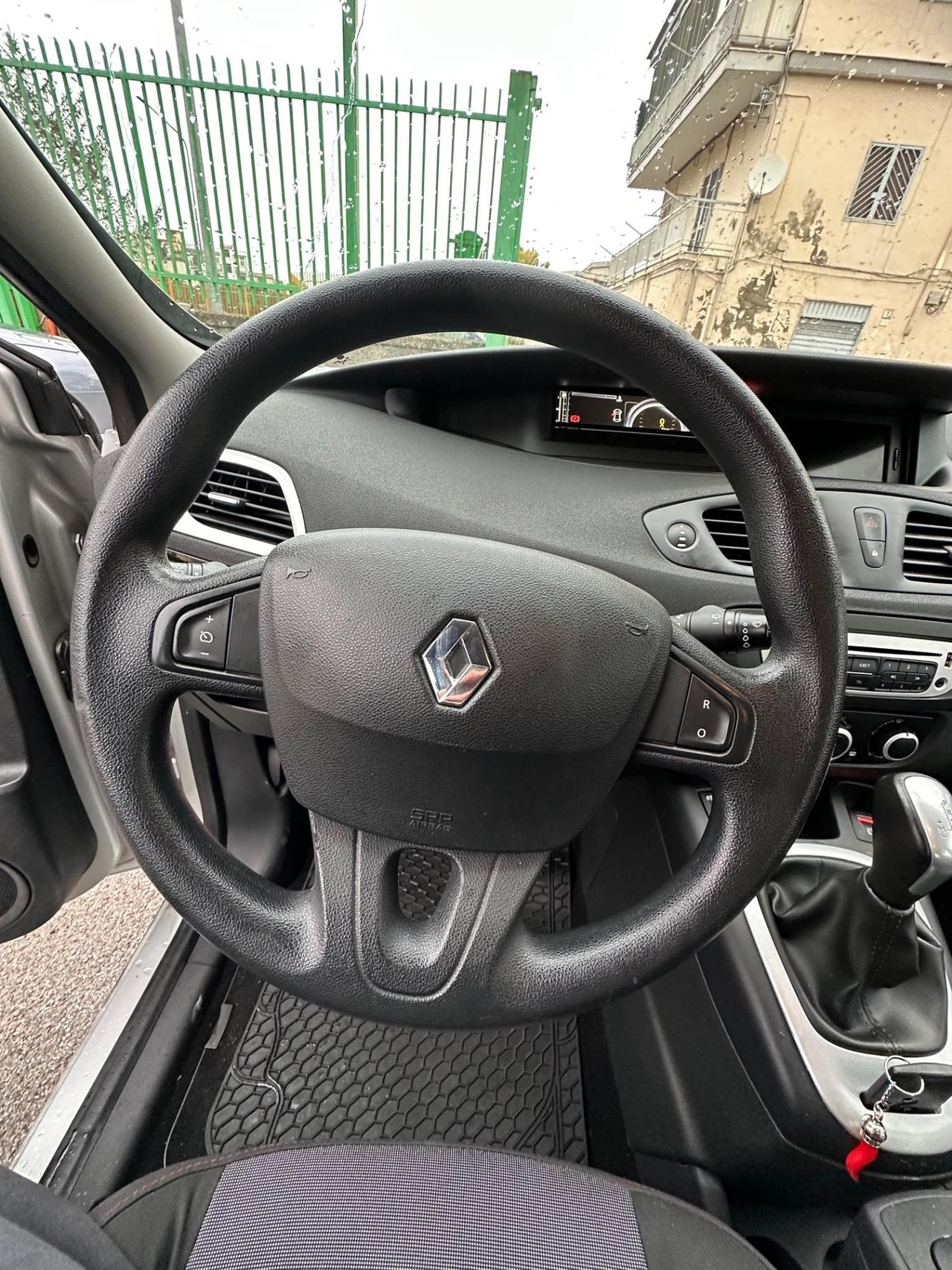 Renault Scenic Scénic XMod 1.5 dCi 110CV EDC Bose