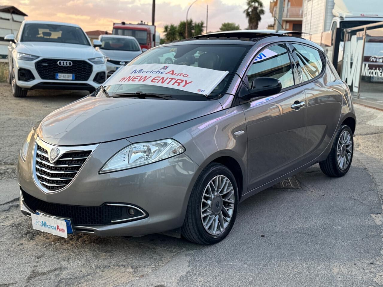 LANCIA YPSILON 1.3 MJT II 95 CV PLATINUM EDITION TETTO FULL
