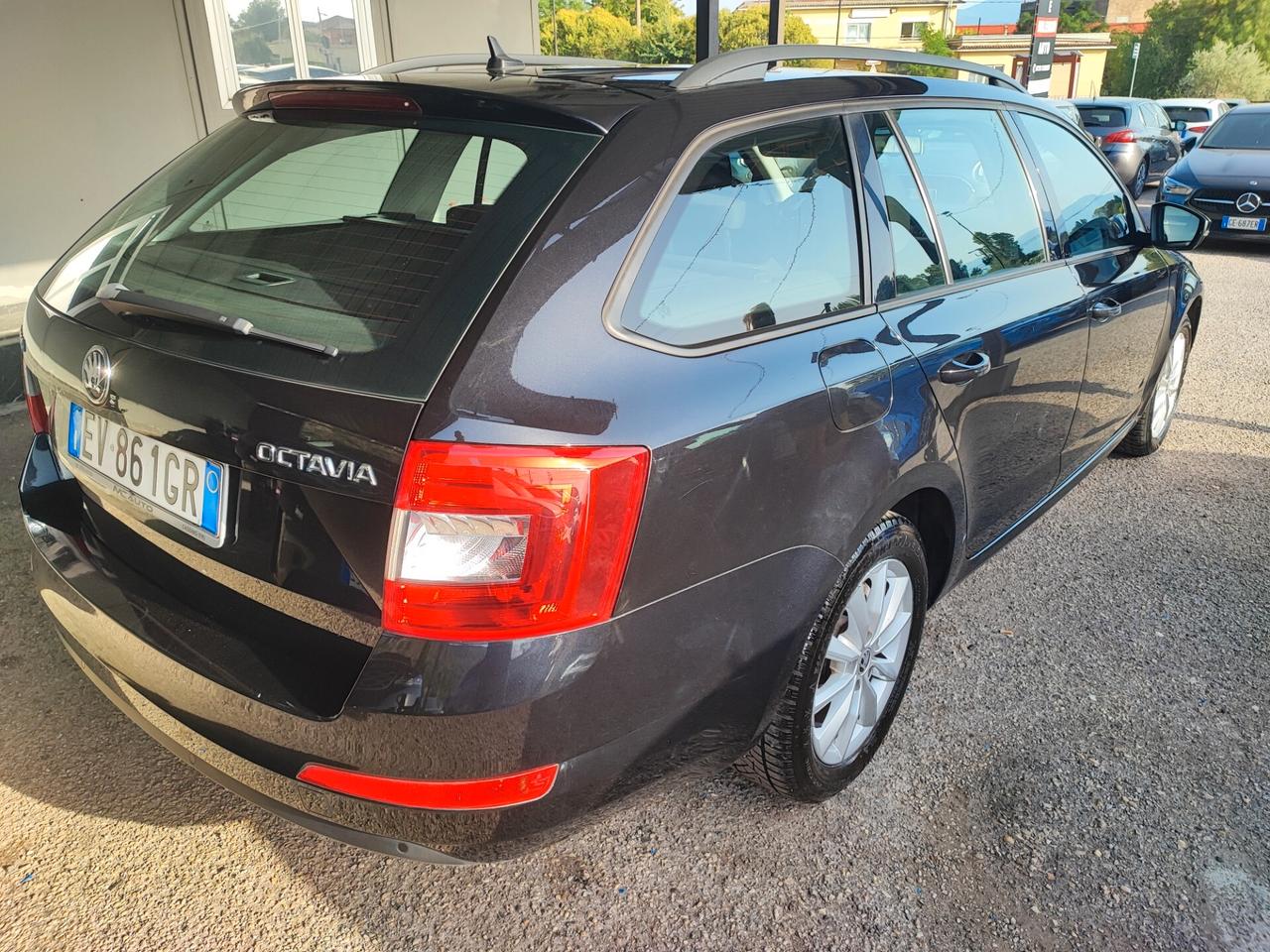 Skoda Octavia 1.6 TDI CR 105 CV Wagon Elegance
