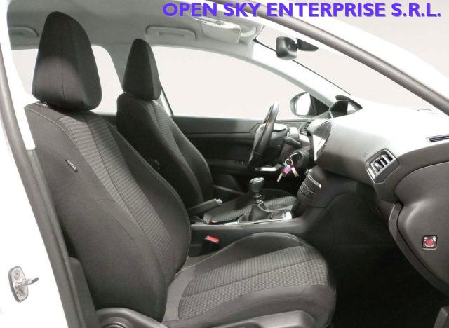 PEUGEOT 308 PureTech Turbo 110 CV SW Style LED NAVI PDC