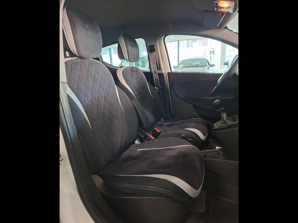 Lancia Ypsilon 5 Porte 1.2 Ecochic Silver